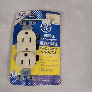 GE Double Grounding Outlet 15A-125V GE408